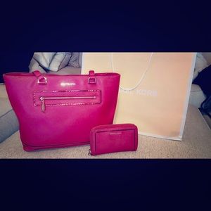 Burgundy Michael Kors Purse and wallet!